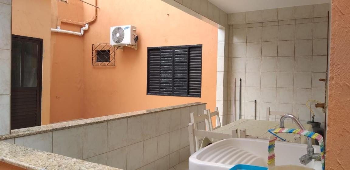 Casa 02 Dorm Na Rua Salmao Villa Bombinhas Luaran gambar